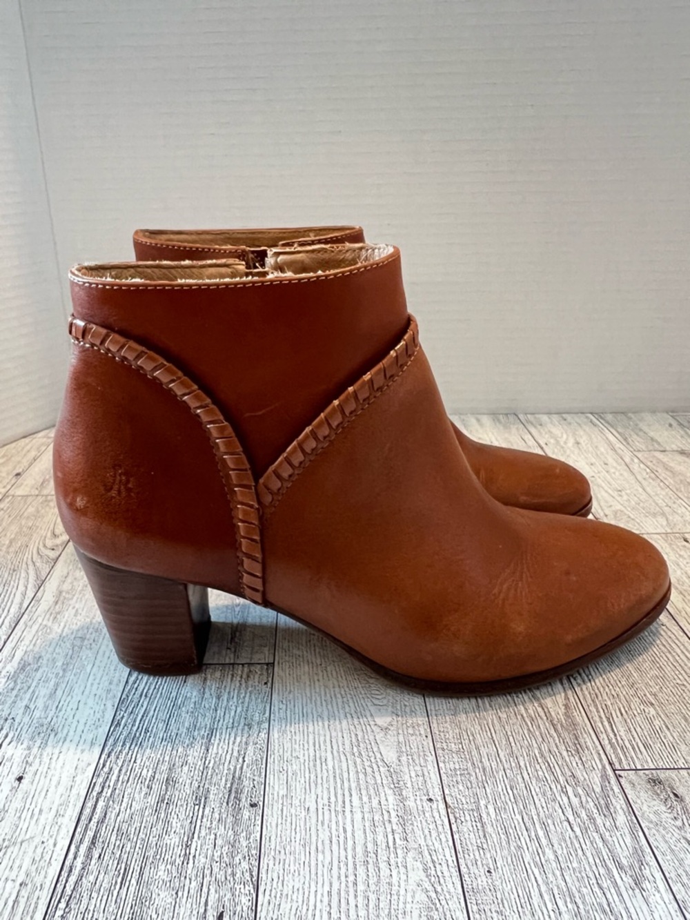 Jack Rogers Leather Whipstitch Heeled Ankle Booties Brown Tassle Zip Size 6.5M